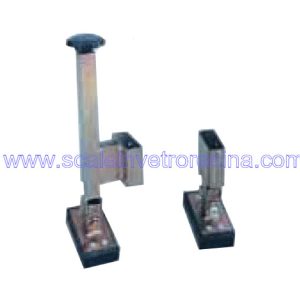 Piedini regolabili per scale in vetroresina